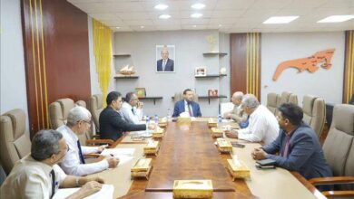 وزير الدولة محافظ عدن يناقش آليات سير العمل في النقل والمرور ومصافي عدن 4