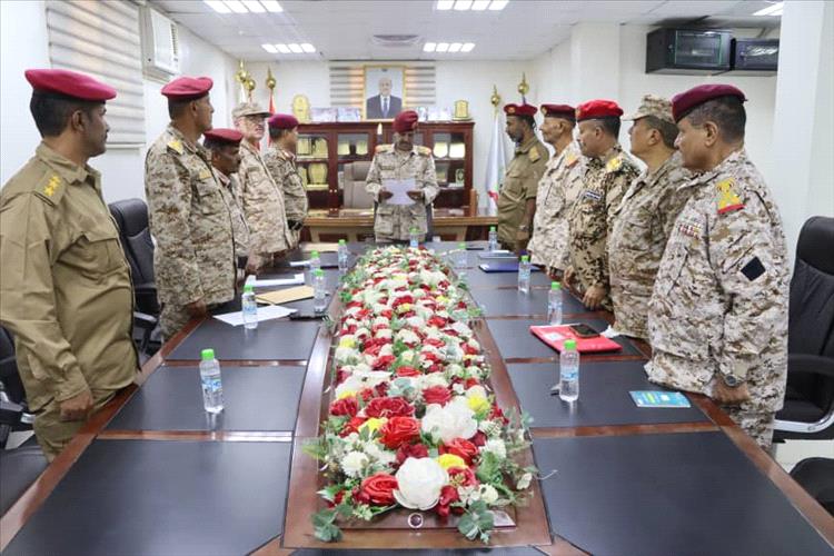 وزارة الدفاع تجري مراسم التسليم والاستلام في هيئة التدريب والشرطة العسكرية بعدن 1