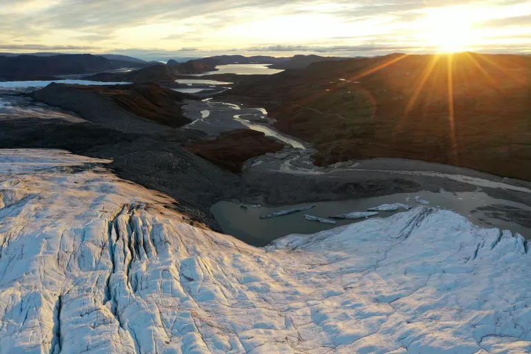 القطب الشمالي يتحول إلى مختبر للفوضى المناخية مع تصاعد التقلبات الشديدة 1