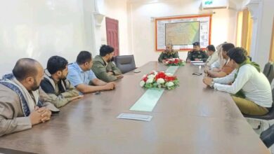 مدير عام أمن المهرة يبحث مع محلات الصرافة تنظيم صرف رواتب منتسبي وزارة الداخلية 2