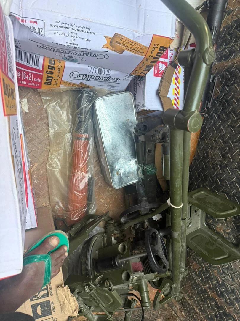 عملية أمنية بساحل حضرموت تسفر عن ضبط سيارة محمّلة بأسلحة في المكلا 1