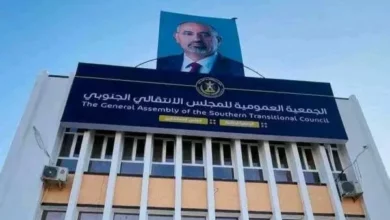 قوة عسكرية تغلق مقر الجمعية الوطنية للمجلس الانتقالي في عدن 5