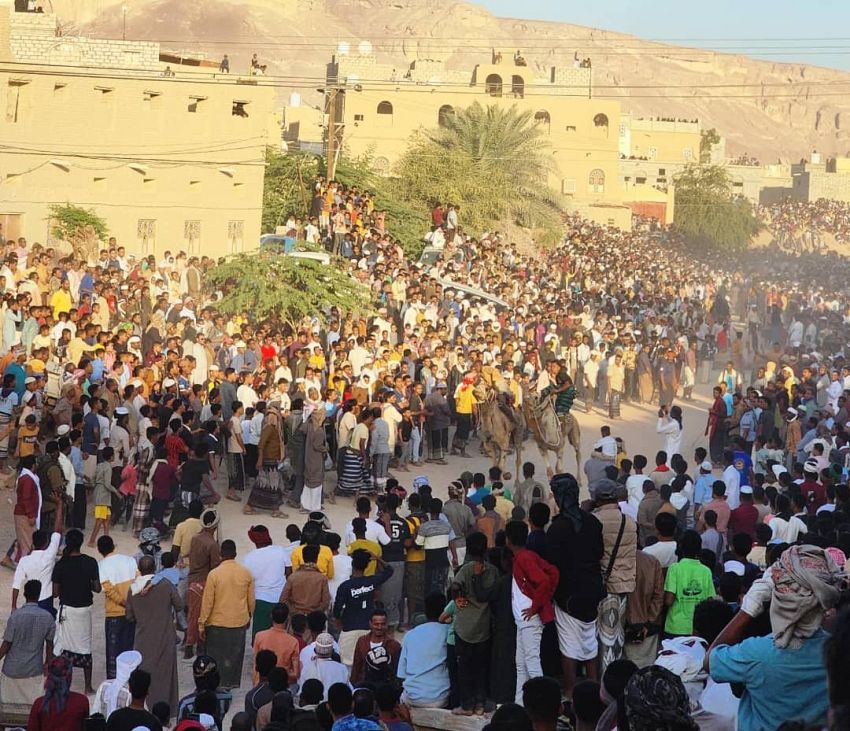 تريم تحتفي بسباق الهجن السنوي وسط حشود جماهيرية كبيرة