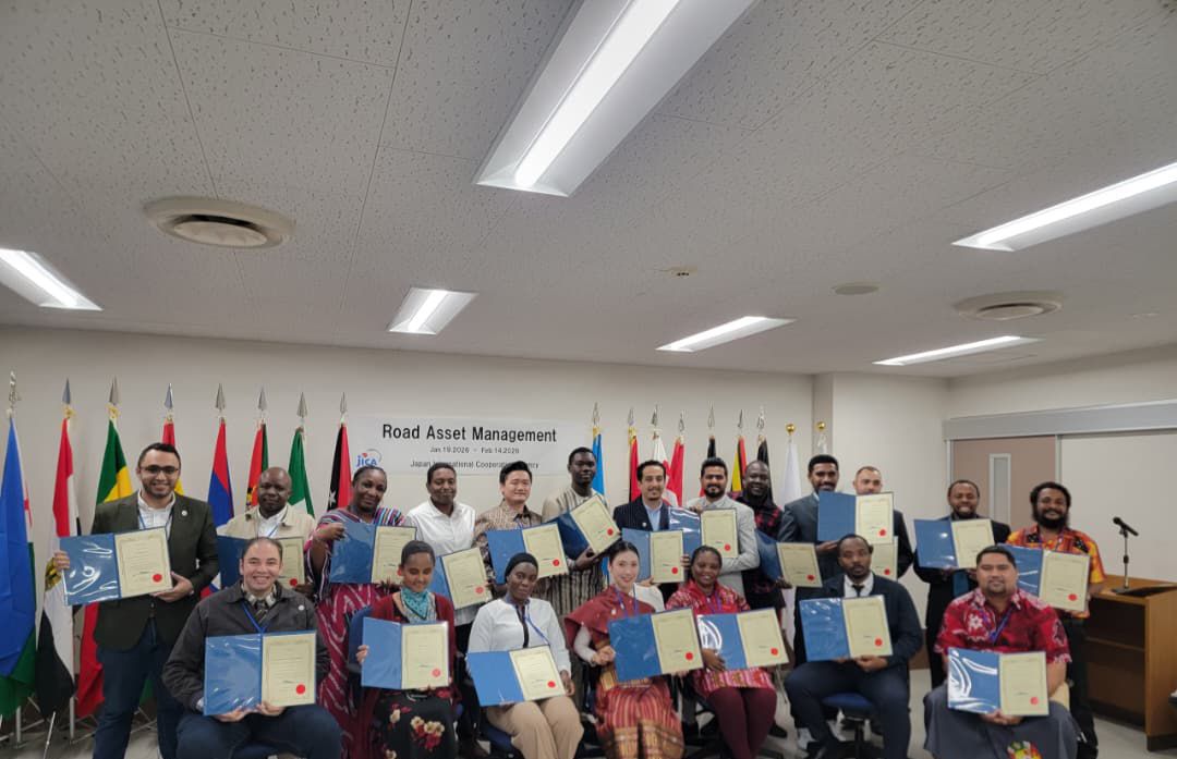 وفد يمني يشارك في برنامج تدريبي حول تعزيز إدارة أصول الطرق في اليمن 1