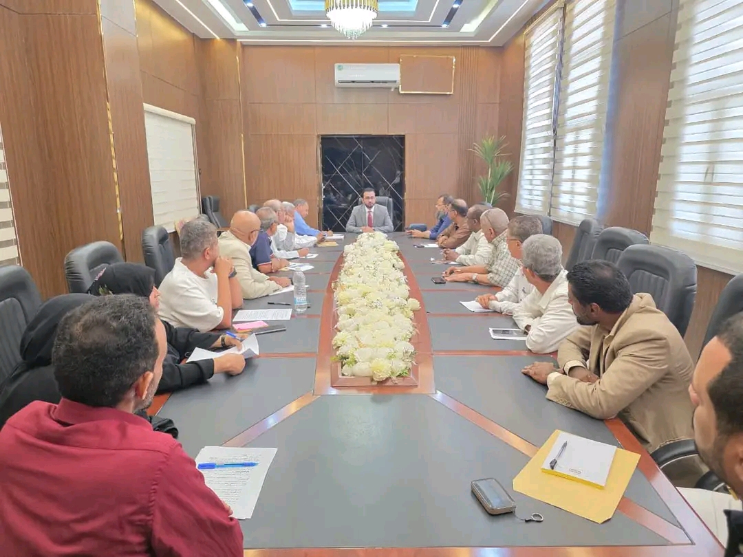 وزير الخدمة المدنية يشدد على تسهيل الإجراءات الإدارية وإنجاز المعاملات 1