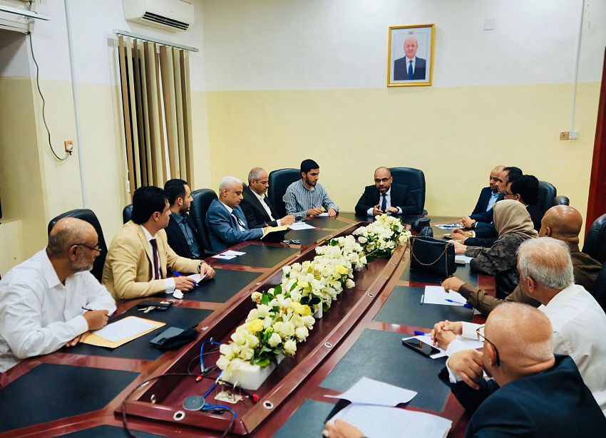 الوزير باصرة يناقش تطوير الأداء المؤسسي وتعزيز البنية التحتية لقطاع الاتصالات 1