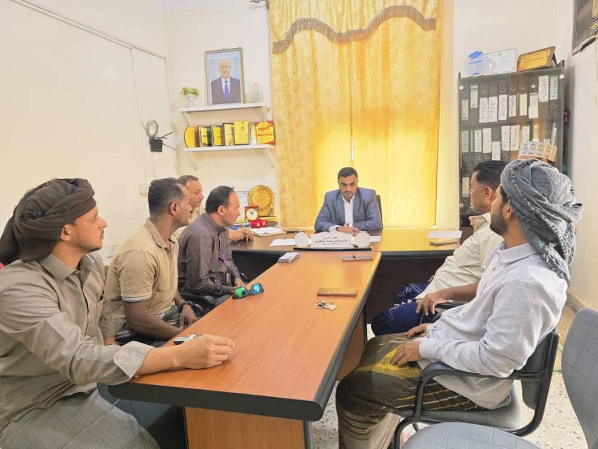 اجتماع في سقطرى يناقش تطوير القطاع السياحي بالمحافظة 1