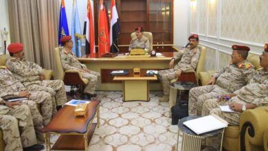 وزير الدفاع يشدد على تفعيل الرقابة والتفتيش وتعزيز العمل الاستخباري 2