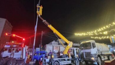 عدن: أعمال صيانة الإنارة في م الشيخ عثمان مستمرة لتعزيز السلامة 2