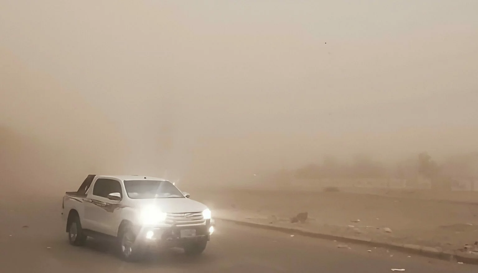 الأرصاد تنبه: رياح مثيرة للغبار وتراجع ملحوظ في درجات الحرارة بعدة مناطق 1