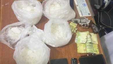 قوات درع الوطن بالمهرة تضبط كميات من مخدر الشبو وتلقي القبض على أحد المروجين في شحن 2