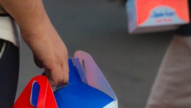 ضمن برامجه الرمضانية… بنك بن دول يطلق مبادرة ميدانية لإفطار عابري السبيل عند أذان المغرب 2