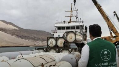 سقطرى تتلقى أول دفعة غاز منزلي.. خطوة سعودية لتخفيف معاناة السكان 4