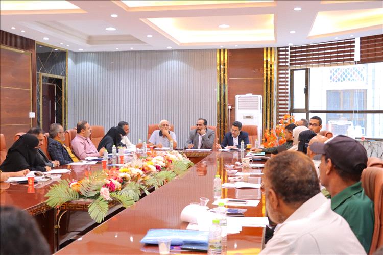 تنفيذية خور مكسر تستعرض تقريري المالية والإعلام وتشدد على تطوير الأداء المؤسسي 1