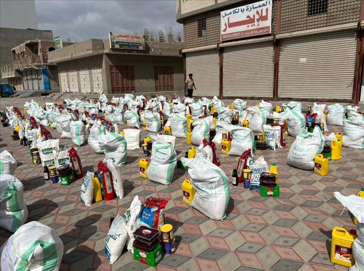 اتحاد الجمعيات الخيرية يوسّع تدخلاته الإغاثية بسلال غذائية في لحج وأبين 1