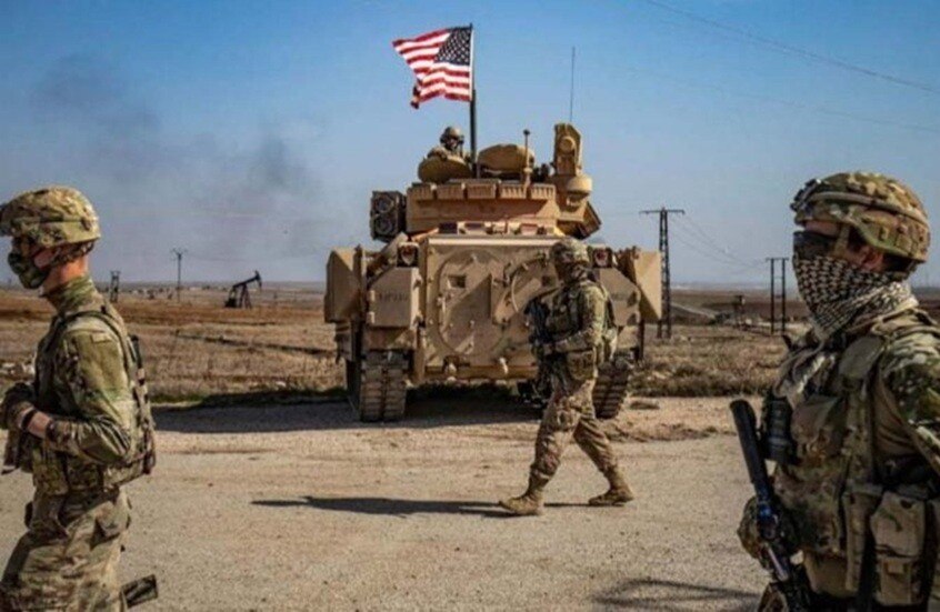 القوات الأمريكية تبدأ الانسحاب من أكبر قواعدها في سوريا باتجاه كردستان العراق 1