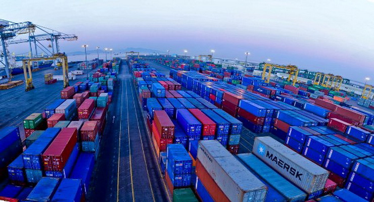 مصادر تكشف تحركات لتعزيز نشاط ميناء عدن خلال الفترة القادمة 1