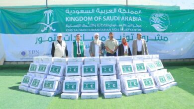 مع اقتراب رمضان.. مركز الملك سلمان يوزع مساعدات التمور على آلاف الأسر في مأرب 3