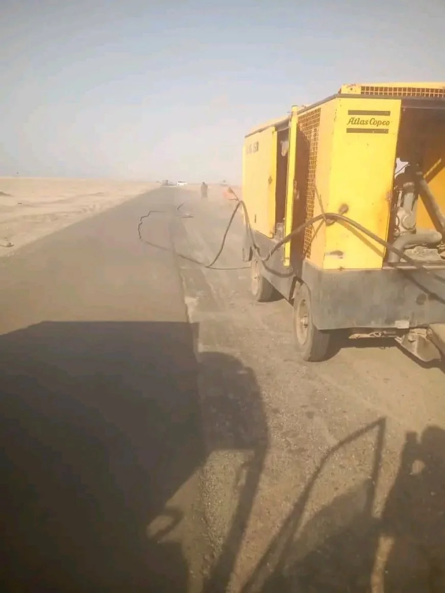 في رمضان.. أعمال متواصلة لتعزيز السلامة المرورية في خط العَلم _ دوفس بأبين 1