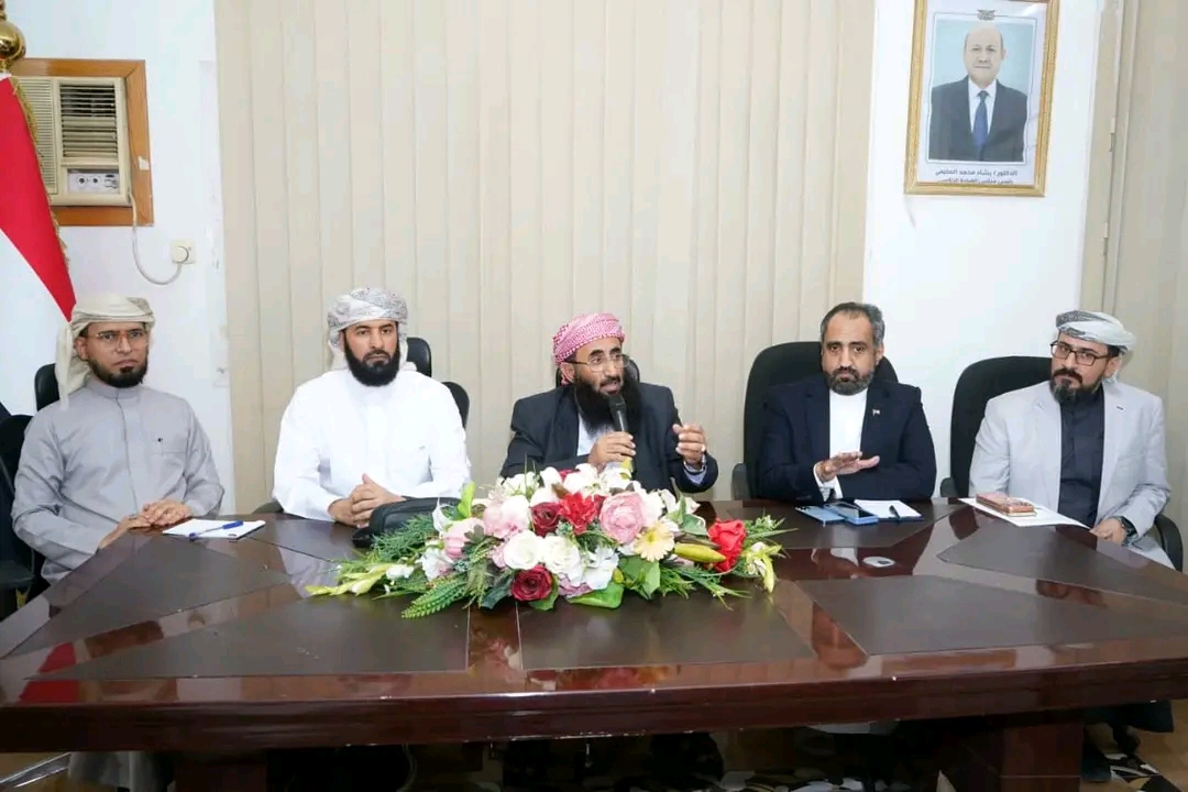 وزير الأوقاف يناقش مع ممثلي المنشآت المعتمدة مستجدات العمرة واستكمال ترتيبات موسم الحج 1447هـ 1