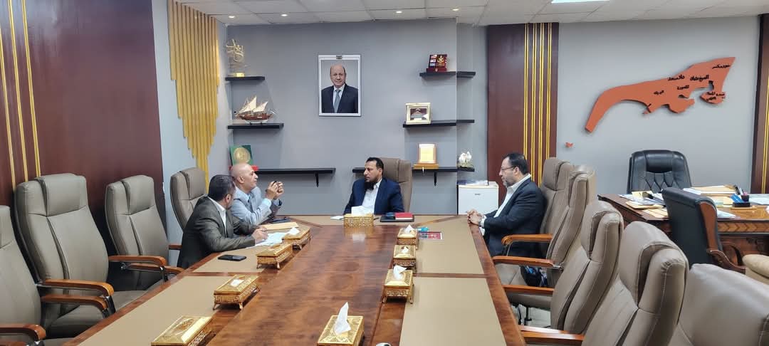 وزير الدولة محافظ العاصمة عدن يبحث مع وزيري الكهرباء والمياه استقرار الخدمات والاستعدادات للصيف 1