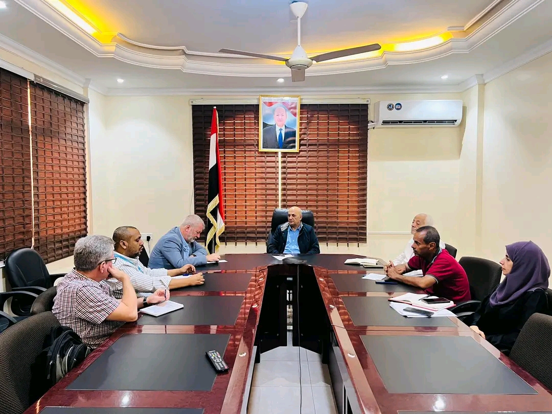وزير المياه والبيئة يبحث مع اليونيسيف تعزيز التعاون ودعم حلول أزمة المياه في تعز 1