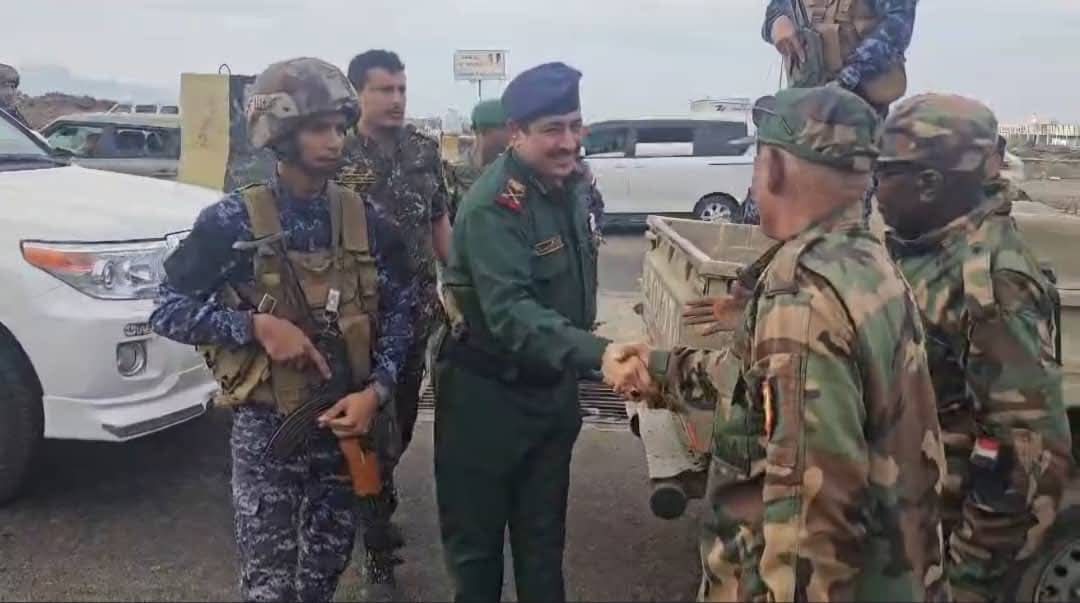 وزير الداخلية يتفقد النقاط الأمنية في عدن ويشدد على رفع الجاهزية خلال العيد 1
