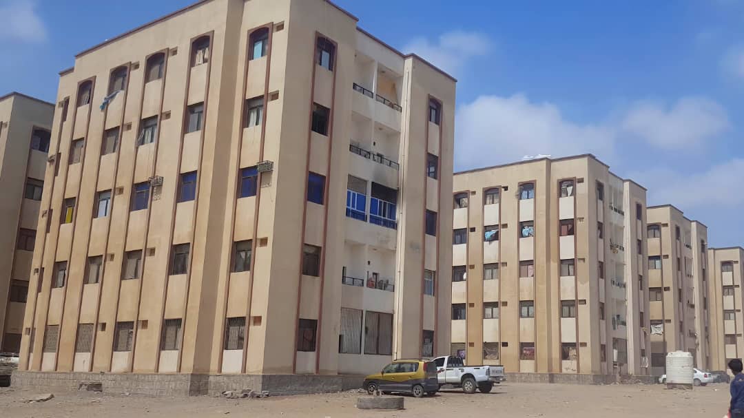 عدن: إشعارات إخلاء مدينة الصالح تثير مطالب بتطبيق القانون