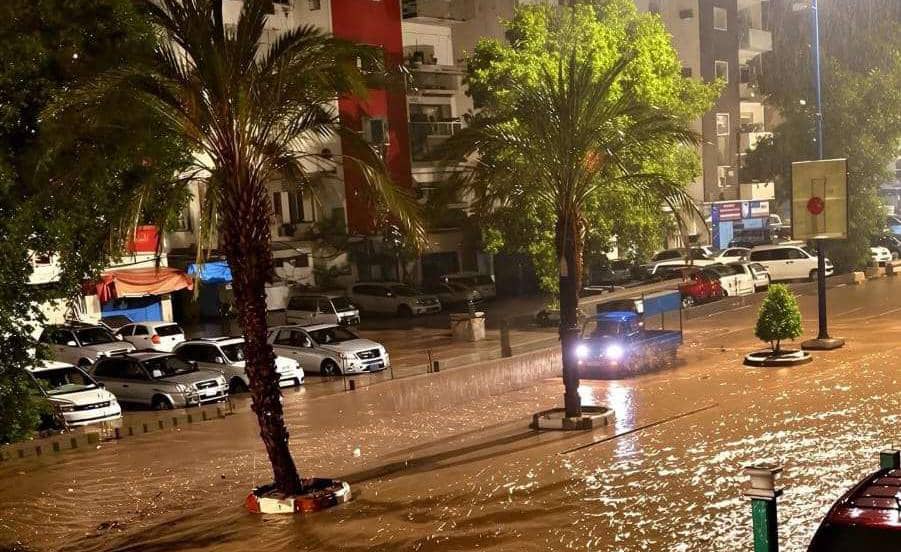 تحذيرات عاجلة في عدن.. المحافظ يرفع حالة الطوارئ مع أمطار رعدية وسيول متوقعة 1