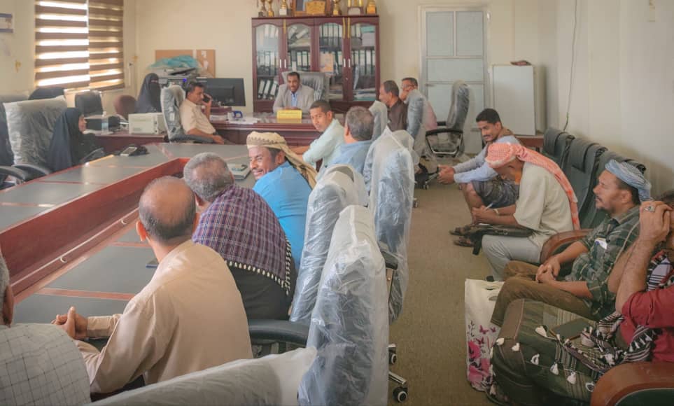 وكيل محافظة أبين يتفقد مكتب الصحة ويؤكد: خطة المئة يوم أولوية لإنعاش القطاع الصحي 1