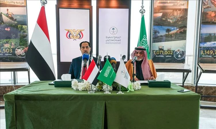 وزارة الشباب والرياضة والبرنامج السعودي لتنمية وإعمار اليمن يوقعان اتفاقية تعاون مشترك 1