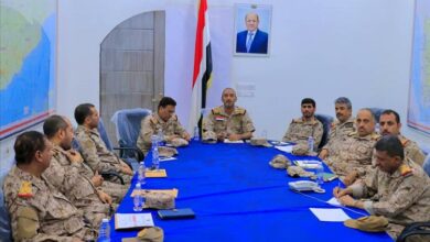 رئيس هيئة الأركان يترأس اجتماعا موسعا لقادة الهيئات والمناطق العسكرية 4