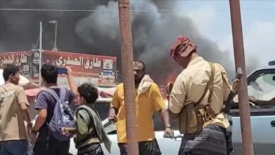 انفجارات تثير الذعر في سوق الفيوش بلحج وتحدث حالة من الهلع بين المتسوقين 3