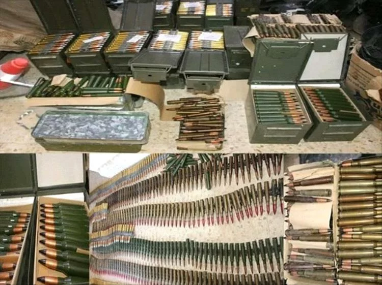 حضرموت.. إحباط محاولة تهريب أسلحة وضبط ثلاثة أشخاص غرب المكلا