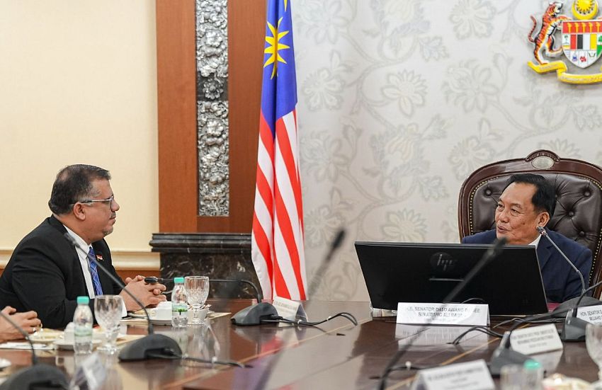 سفير اليمن يبحث مع رئيس مجلس الشيوخ الماليزي تعزيز العلاقات الثنائية 1