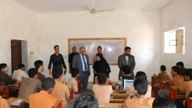 وزير التربية يطلع على سير العملية التعليمية بمدارس مدينة الشعب بعدن 3