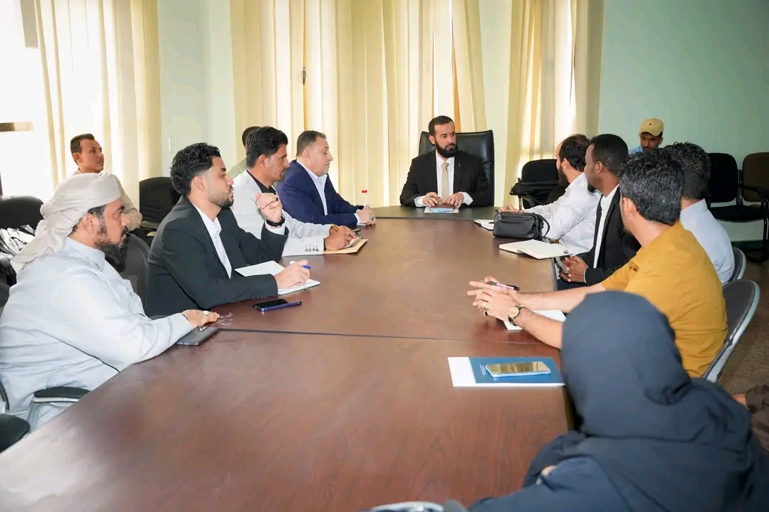 محافظ أبين يناقش مع مؤسسة استجابة ويشدد على توسيع تدخلاتها في المحافظة 1
