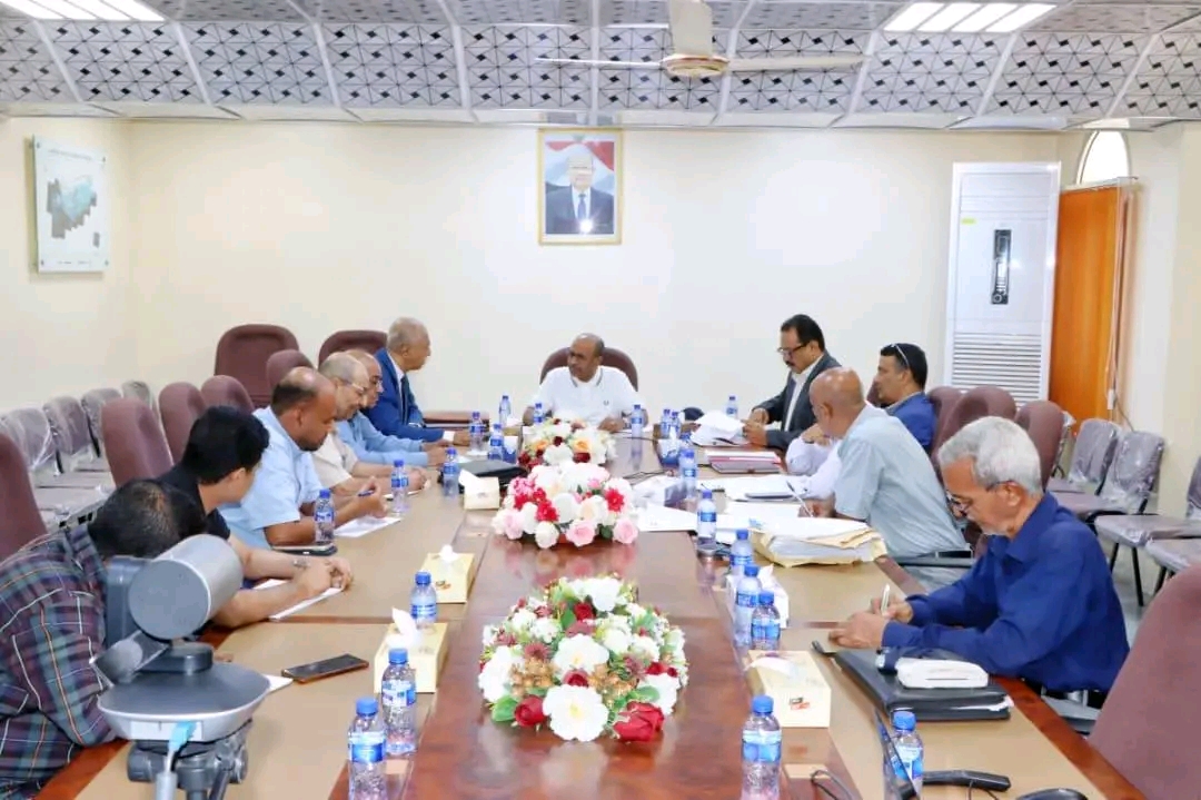 وزير النفط يناقش مع قيادة مجلس إدارة قطاع (S2)سير العمل بالقطاع وتطويره 1