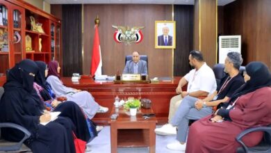 وزير الصناعة والتجارة يؤكد الحرص على دعم المشاريع والبرامج التي تسهم في بناء قدرات الشباب 5