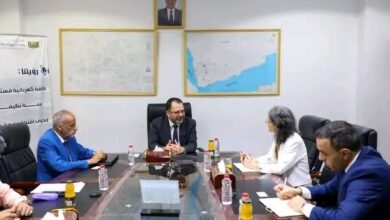 وزير الكهرباء يبحث في عدن مع وفد فرنسي تعزيز التعاون في قطاع الطاقة 4