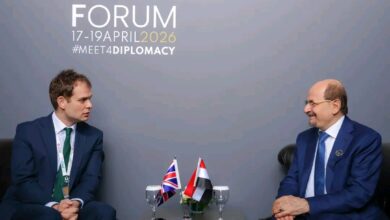 رئيس الوزراء وزير الخارجية يلتقي وزير الدولة البريطاني لشؤون الشرق الأوسط لبحث تعزيز الشراكة ودعم جهود التعافي 5