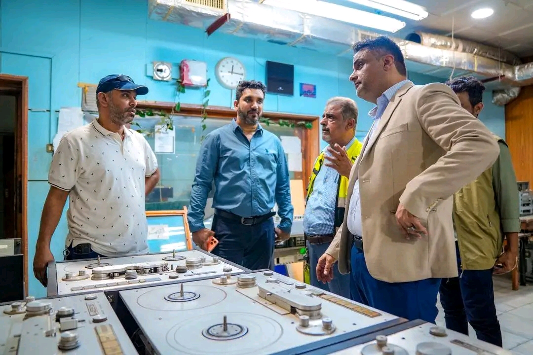 نائب وزير الإعلام يطّلع على سير العمل التأهيلية في تلفزيون وإذاعة عدن 1