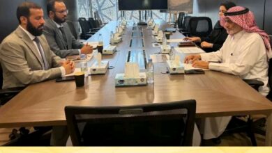 مساعد المشرف العام للبرنامج السعودي لتنمية وإعمار اليمن يناقش مع محافظ أبين المشاريع الحيوية 2