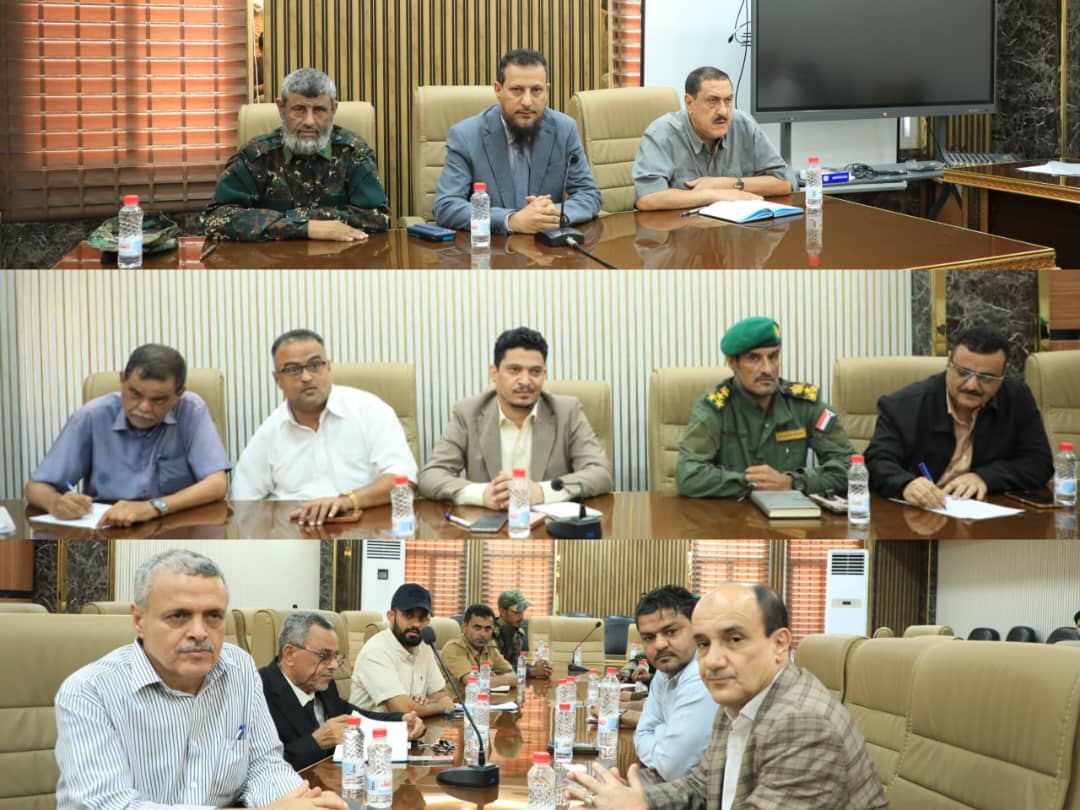 محافظ العاصمة عدن يرأس اجتماعاً لوحدة التدخل بمشكلات الأراضي ويؤكد أهمية العمل المشترك لمنع البناء العشوائي 1