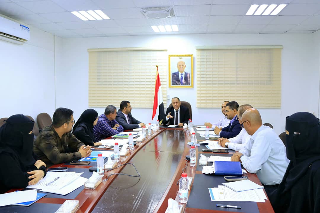 وزير الصناعة: انضمام اليمن لاتفاقية الاعتراف بقرارات التحكيم الأجنبية وتنفيذها خطوة استراتيجية لتعزيز الاستثمار وترسيخ الثقة التجارية 1