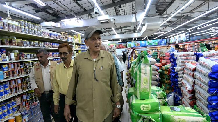 تصعيد رقابي في عدن.. حملات مكثفة تضبط مخالفات وتكبح فوضى الأسعار 1