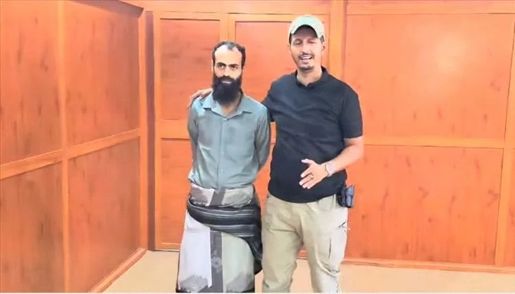 الإفراج عن موظف في “اليمنية” بعد أشهر من الاحتجاز وإنهاء ملف حادثة الطائرة 1