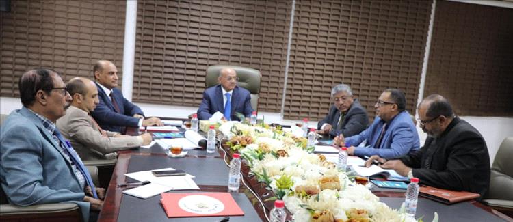 معهد الدراسات المصرفية يقر في أول اجتماع له بعدن الهيكل الإداري واللائحة المالية والتنظيمية 1