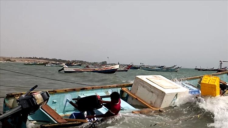 غرق القوارب في القطابا يهدد أرزاق الصيادين… مطالب بإنشاء مرسى آمن لوقف الخسائر المتكررة 1