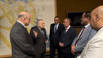 وزير النقل اليمني في زيارة هامة لمركز الملاحة الجوية بالقاهرة لتعزيز التعاون المشترك 3